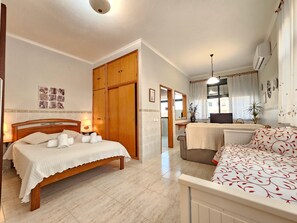 1 bedroom, free WiFi, bed sheets