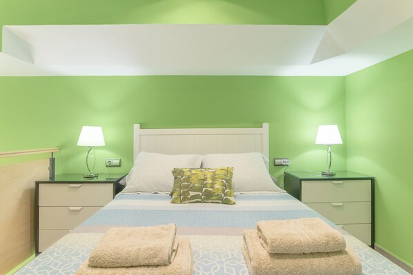 1 bedroom, iron/ironing board, free WiFi, bed sheets - Apartment 'Luz, A Pie De Playa' with Wi-Fi and Air Conditioning (Cádiz)