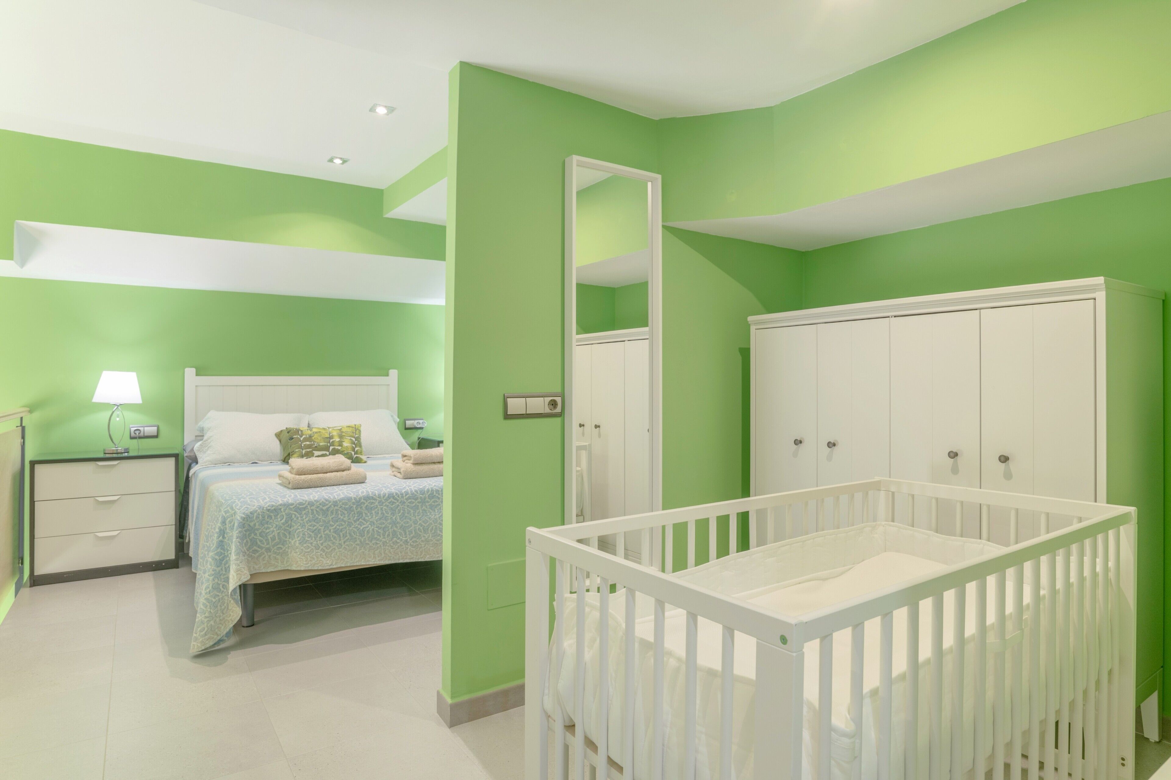 1 chambre, fer et planche à repasser, Wi-Fi gratuit, draps fournis