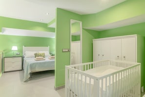 1 bedroom, iron/ironing board, free WiFi, bed sheets