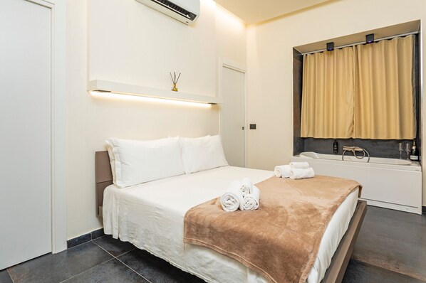 1 bedroom, free WiFi, bed sheets