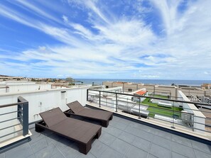 Terrace/patio - Vacation Home 'Medano' with Sea View, Private Terrace and Wi-Fi (El Médano)