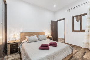 2 bedrooms, free WiFi, bed sheets - 'Casa Rural Tijoco' with Sea View, Private Pool and Wi-Fi (Adeje)