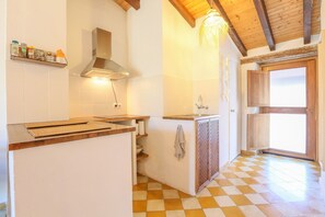 Fridge, microwave, stovetop, highchair