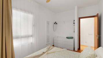 2 soverom, strykejern/-brett, wi-fi (inkludert) og sengetøy