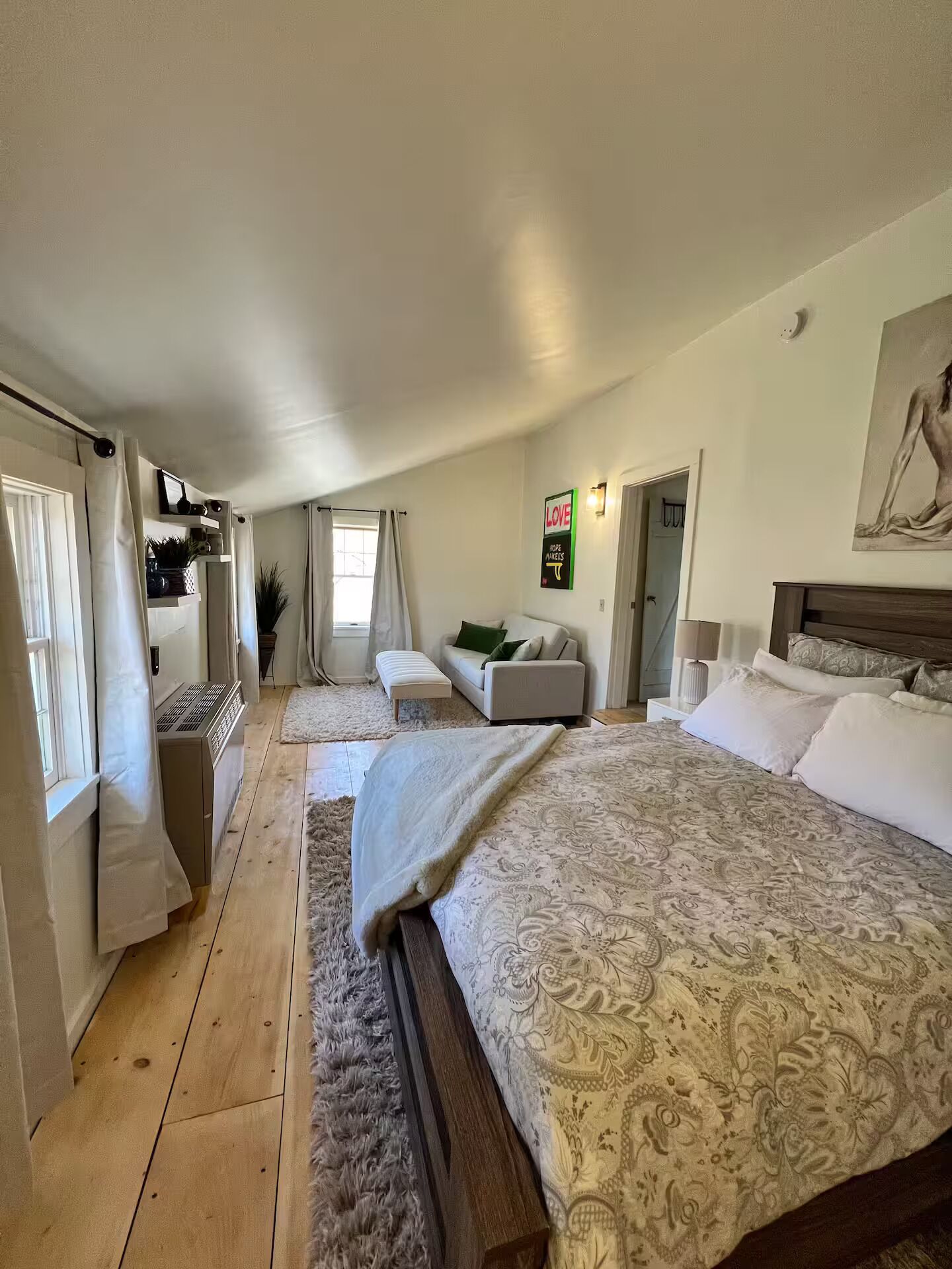 1 chambre, fer et planche à repasser, Wi-Fi gratuit, draps fournis