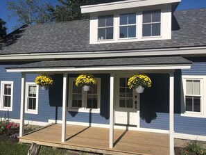 Exterior detail - Stowey Deer Retreat: Lower Village Stowe (Stowe)