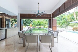 Apartamento, vistas al jardín | Comedor