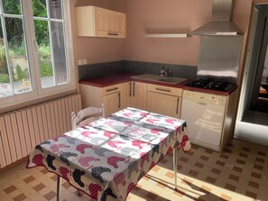 Forn, placa de cuina i rentaplats