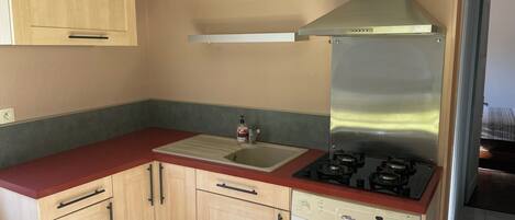 Four, plaque de cuisson, lave-vaisselle