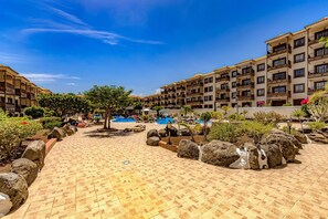 Exterior - Vacation 'Atlantis 3 One Bedroom' with Sea View, Shared Pool and Wi-Fi (Costa Del Silencio)