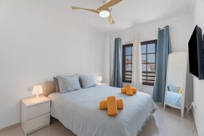 1 bedroom, iron/ironing board, free WiFi, bed sheets - Vacation 'Atlantic 2 Amazing View' with Sea View, Shared Pool and Wi-Fi (Costa Del Silencio)