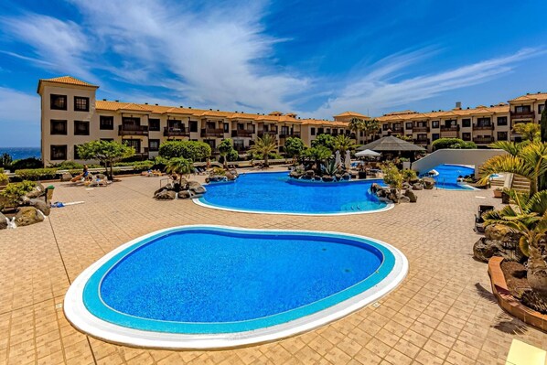 Pool - Vacation 'Atlantic 2 Amazing View' with Sea View, Shared Pool and Wi-Fi (Costa Del Silencio)