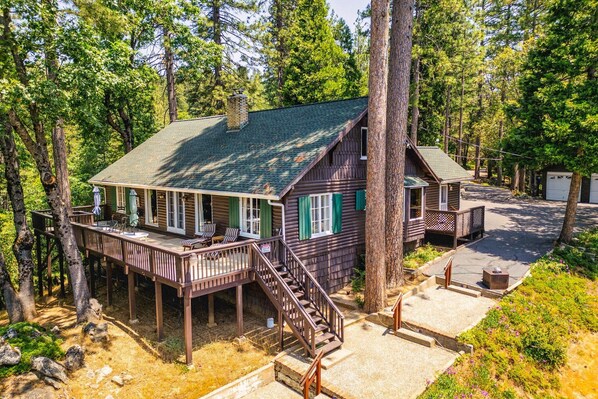 Exterior - Private 47 Acre Gated Historic Sierra Forest Estate w Pool "Kings Acres" (Twain Harte)