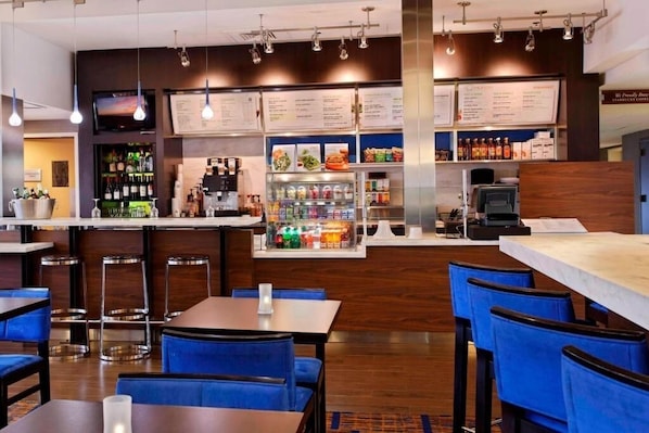 Bar (on property) - 4 Relaxing Units w/ Swimming Pool Access Near The Galleria – 10 Mins Drive (Houston)