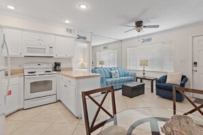 Townhome, 1 Katil Ratu (Queen) dengan Katil Sofa (Capri by the Gulf 117) | Bahagian dalam