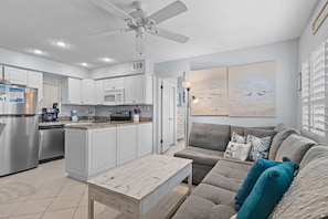Townhome, 2 Queen Beds (Capri by the Gulf 120) | Living area