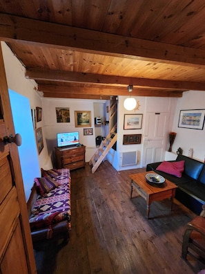 Living area - Charming Cévennes village house for rent (Bédouès-Cocurès)