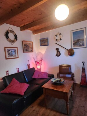Living area - Charming Cévennes village house for rent (Bédouès-Cocurès)