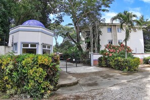 Property grounds - Ground-Floor Condo w/ Pool, Walk to Potrero Beach - Surfside Tower 101 (Potrero)