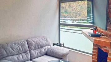 Cabin, 1 King Bed | Free WiFi