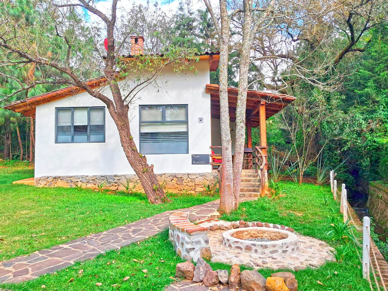 Cabin, 1 King Bed | Free WiFi