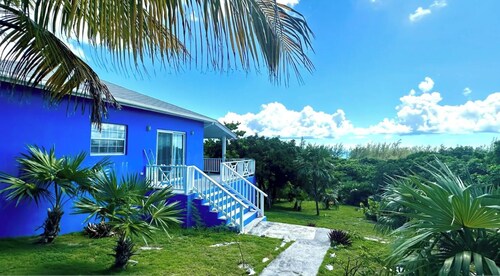 Blue Skies, a Gorgeous Vacation House in Rainbow Bay, Eleuthera
