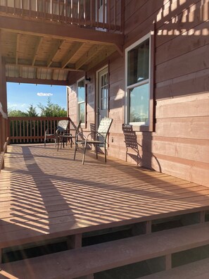 Terrace/patio - Fabulous cabin with AC in Sevierville (Sevierville)