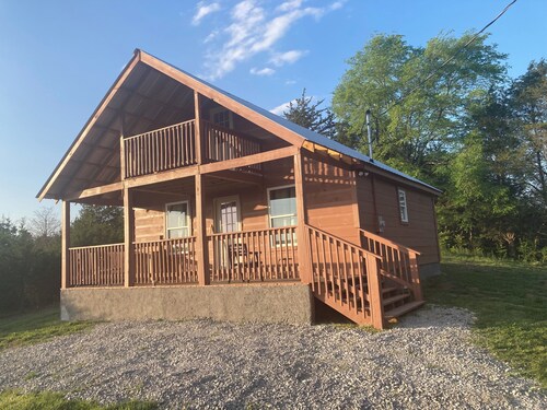 Fabulous cabin with AC in Sevierville