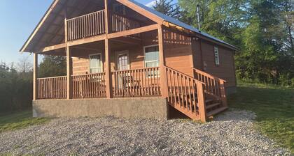 Fabulous cabin with AC in Sevierville