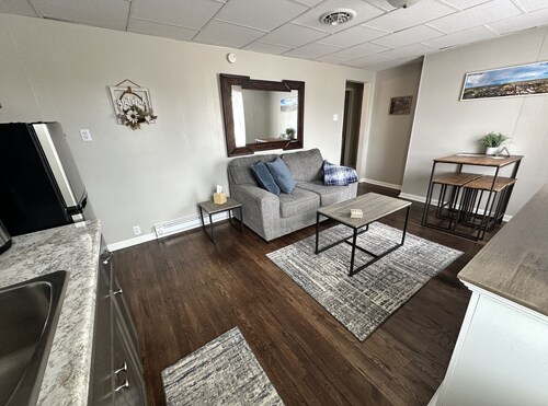 Nelihuone-Oma kylpyhuone