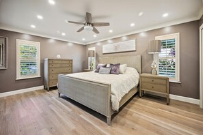 2 chambres, fer et planche à repasser, Wi-Fi, draps fournis