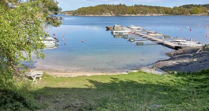 Lovely home in Lillesand with sauna