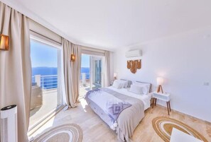 4 bedrooms, WiFi, bed sheets