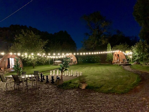 Cabaña | Restaurante al aire libre