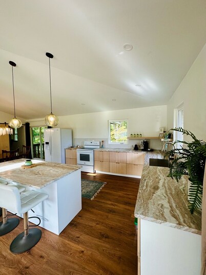 The Grandview: Luxe Home w Mountain Views