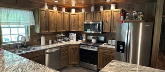 Hot Tub Game Room ATV Trail Dogs Welcome! Firepit