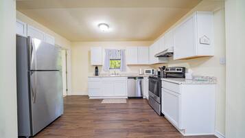 Microwave, oven, stovetop, dishwasher