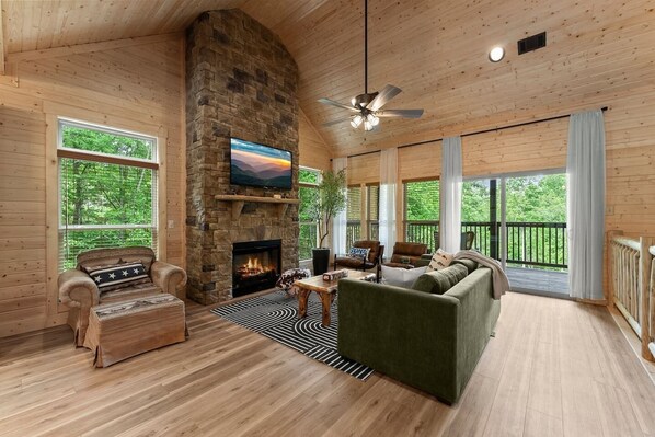 تلفزيون ذكي، مدفأة، تنس طاولة