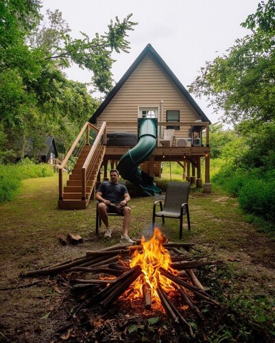 The Brunette Treehouse