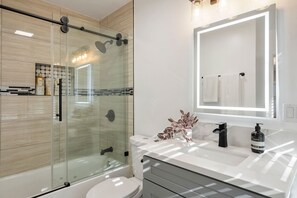 Towels, shampoo - Chic Coastal Villa | Pool, Spa & Beach Nearby 6 mi (Long Beach)