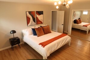 4 bedrooms, iron/ironing board, WiFi, bed sheets - Chic Coastal Villa | Pool, Spa & Beach Nearby 6 mi (Long Beach)