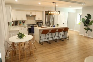 Fridge, microwave, oven, stovetop - Chic Coastal Villa | Pool, Spa & Beach Nearby 6 mi (Long Beach)