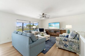 Smart TV - Beach Cottage w/ Heated Pool & More! (Bonita Springs)