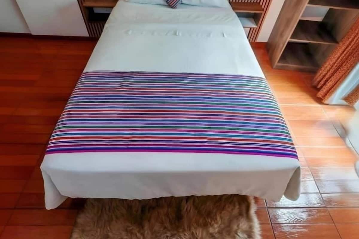 Habitación Confort doble, balcón, vistas a la ciudad | Escritorio, espacio para trabajar con un portátil, wifi gratis