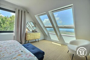2 chambres, fer et planche à repasser, Wi-Fi gratuit, draps fournis