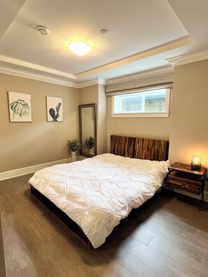 2 bedrooms, desk, iron/ironing board, free WiFi