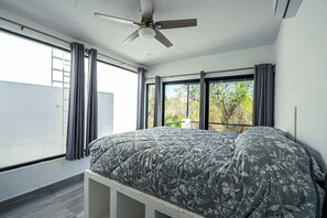 2 slaapkamers, een strijkplank/strijkijzer, wifi, beddengoed