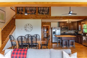 Dining - Skyline Escape: Stunning Long Range Views, Hot Tub, Firepit, Lawn Games (Lenoir)