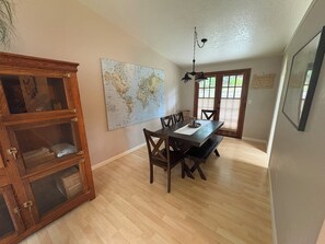 Dining - Your Home in Sandy – Comfortable, Convenient & Affordable (Sandy)